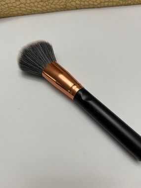 Crown Black Handle Rose Gold Ferrule Powder Brush